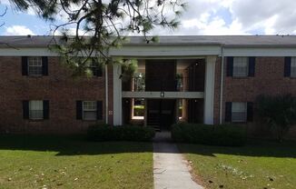 2203 W Pensacola St