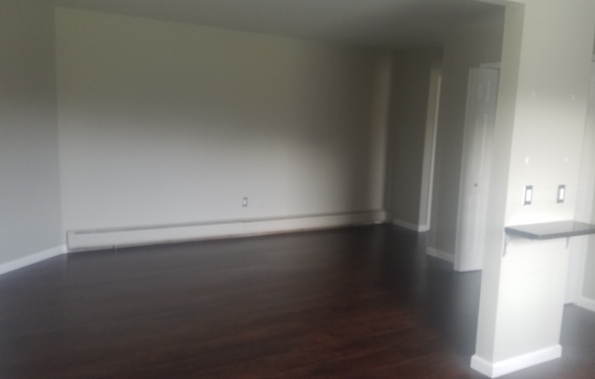 1 bed, 1 bath, 750 sqft, $1,125, Unit 1105-85