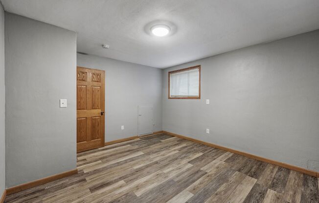 2 beds, 1 bath, $1,195, Unit 2