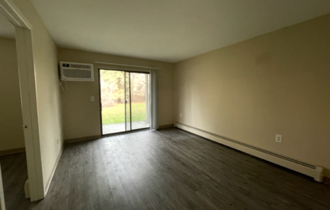 1 bed, 1 bath, 600 sqft, $949, Unit 2839 101