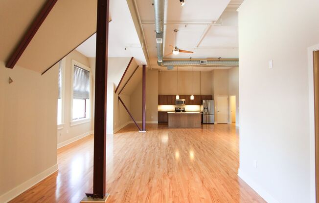2 beds, 2.5 baths, 1,700 sqft, $1,950, Unit 410