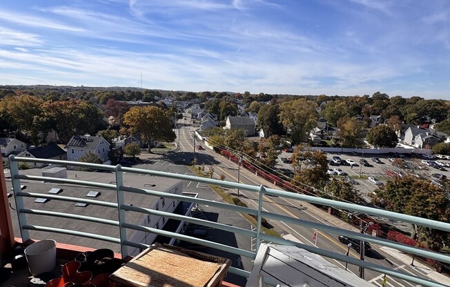 2 beds, 1 bath, 1,100 sqft, $2,400, Unit 718