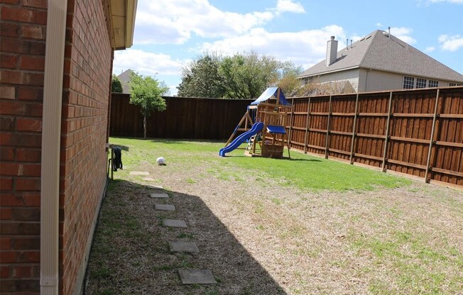 6614 BAYCREST CIR