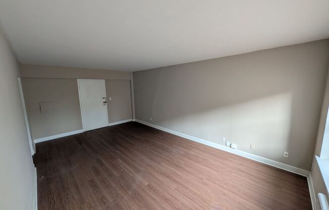 Studio, 1 bath, 400 sqft, $795, Unit #109