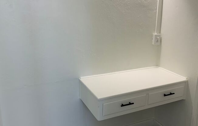 Studio, 1 bath, $2,050, Unit 7