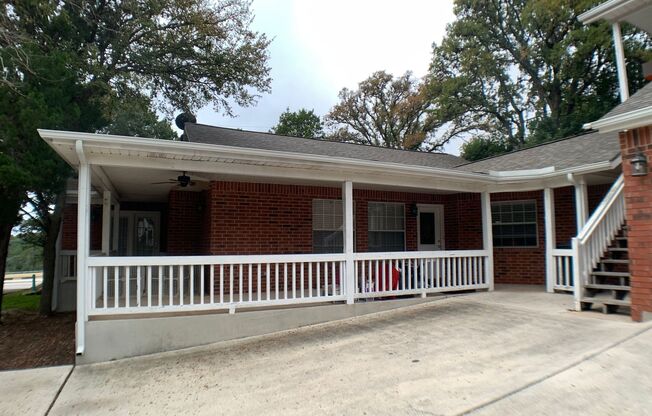 Wrap Around Porch! On the Hill