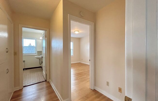 1 bed, 1 bath, 660 sqft, $1,415, Unit 17