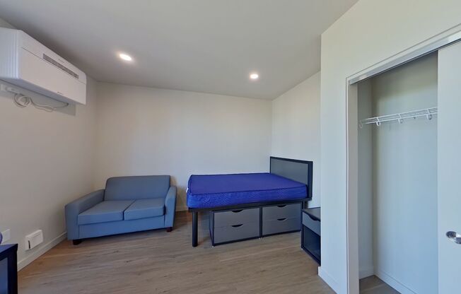 Studio, 1 bath, 314 sqft, $1,225, Unit 402