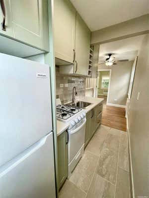 1 bed, 1 bath, $2,400