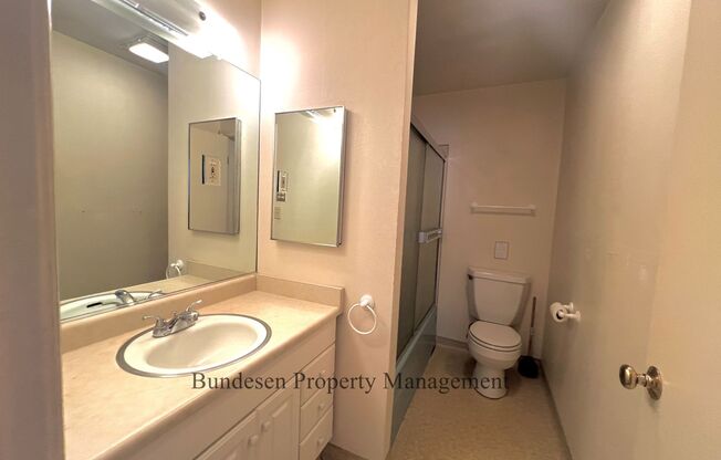 2 beds, 1 bath, $2,400