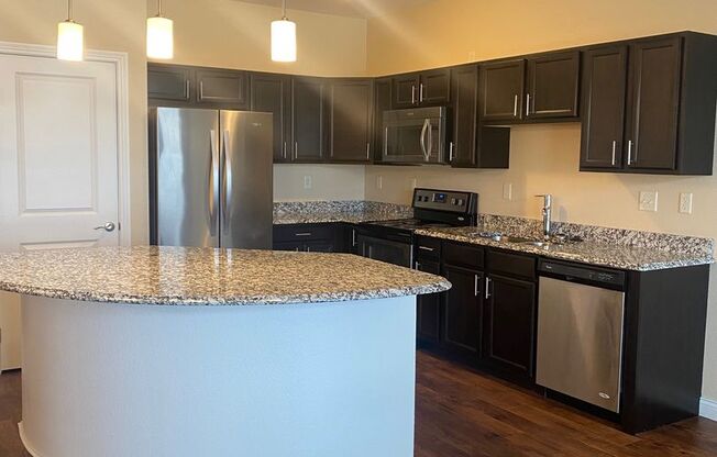 1 bed, 1 bath, 752 sqft, $1,400, Unit 5330-3C