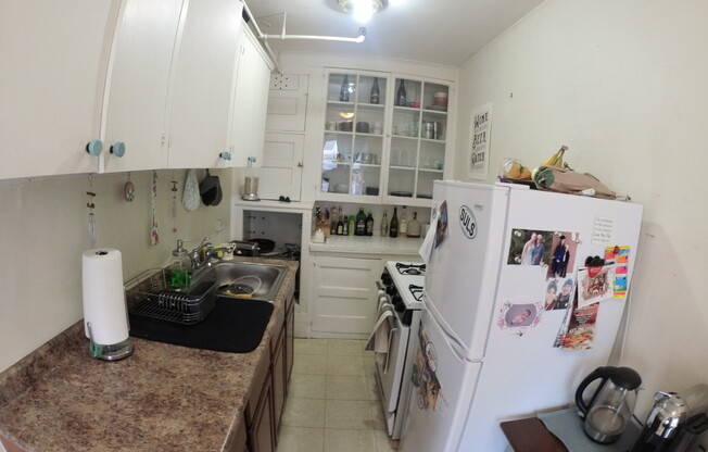 1 bed, 1 bath, $2,300, Unit 34