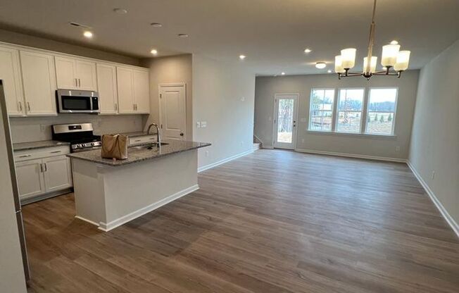 Townhome with 3BR/2.5BA Garage Located in Pergola at Farmington