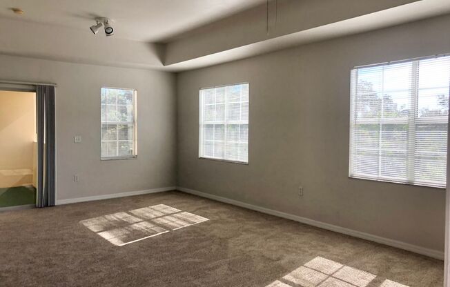 2/2 condo becoming available 1/1/2025