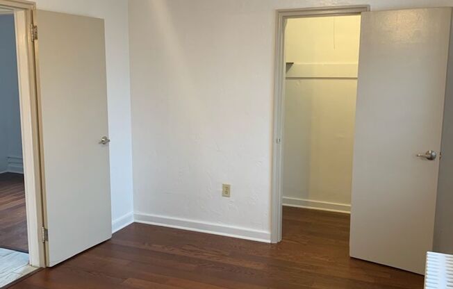 2 beds, 1 bath, $1,850, Unit 201A