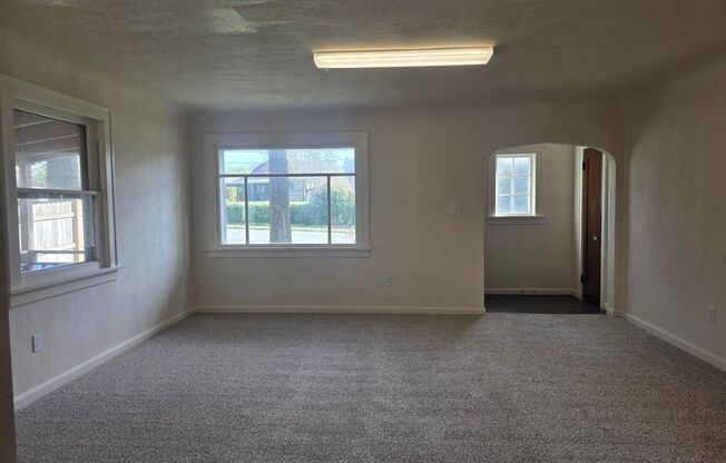 2 bedroom home in West Bremerton