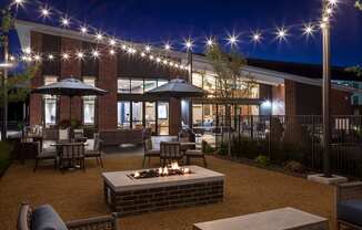 Poolside Lounge with Grills and Pizza Oven