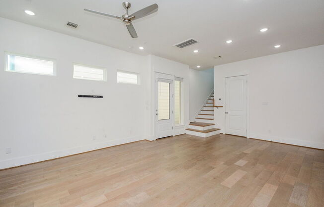 310 CYCLAMEN ST