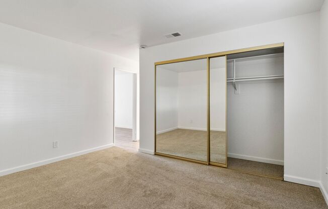 1 bed, 1 bath, $2,095, Unit 20