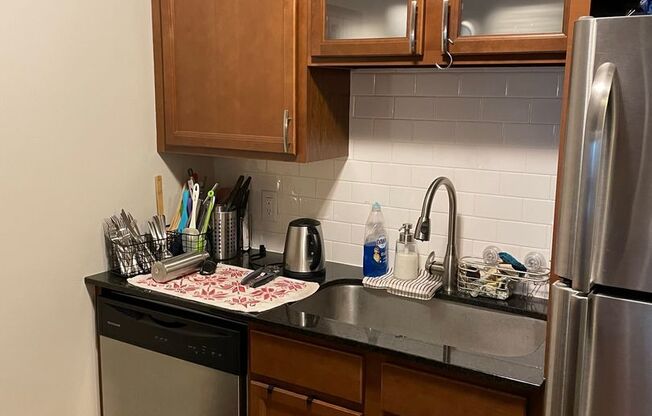 1 bed, 1 bath, 750 sqft, $1,195, Unit 209 (R)