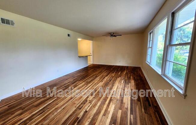 2108 E 65 ST