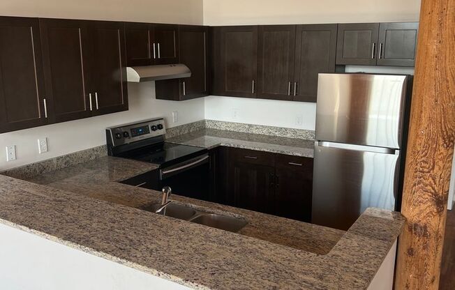 Studio, 1 bath, 827 sqft, $1,775, Unit 434