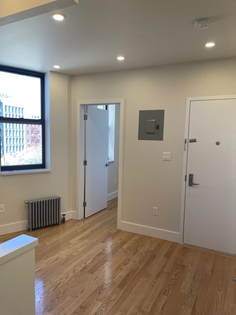 2 beds, 1 bath, $4,199, Unit 2C