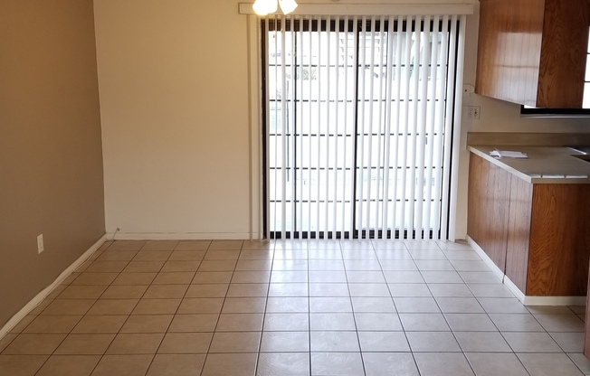 6011 Lemon Ave.