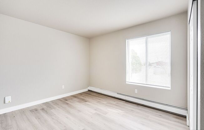 2 beds, 1 bath, 850 sqft, $1,099, Unit B212