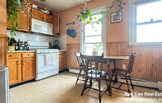 3 HOLMEN ST