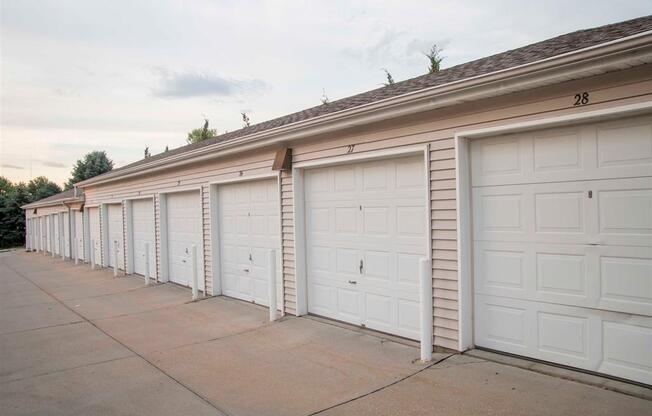Exteriors-Skyline View Apartments Detached Garages in Lincoln NE