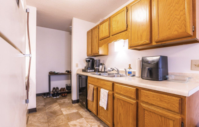 1 bed, 1 bath, $900, Unit 3