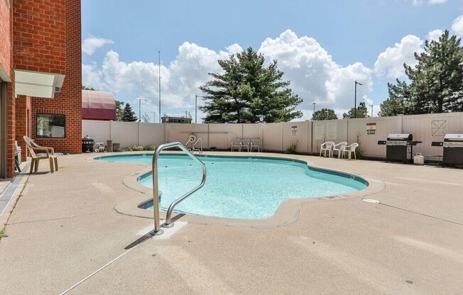 3 beds, 2 baths, 1,644 sqft, $4,600, Unit 711