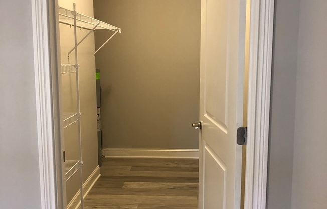 1 bed, 1 bath, 848 sqft, $775, Unit 20