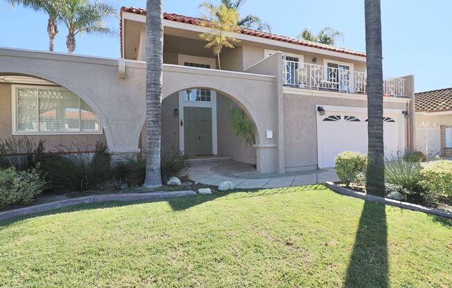 Live in Style in the Heart of Camarillo!
