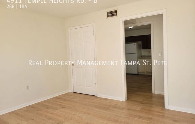 4911 TEMPLE HTS RD