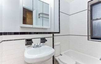 2 beds, 1 bath, $3,495, Unit 26