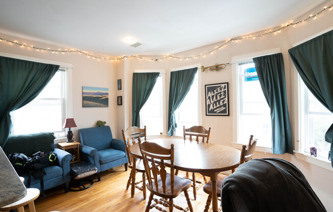 6 beds, 2.5 baths, 1,800 sqft, $6,295, Unit 3