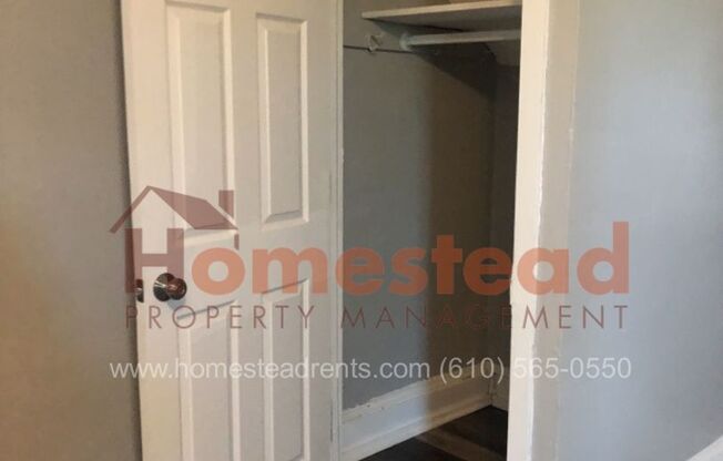 2 beds, 1 bath, $1,300