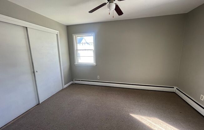 1 bed, 1 bath, 600 sqft, $850, Unit Unit 2