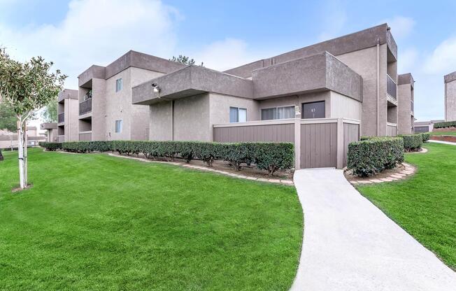 BEAUTIFUL PARK-LIKE SETTING AT SUNSET VIEW