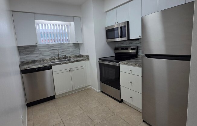 3131 16 ST N
