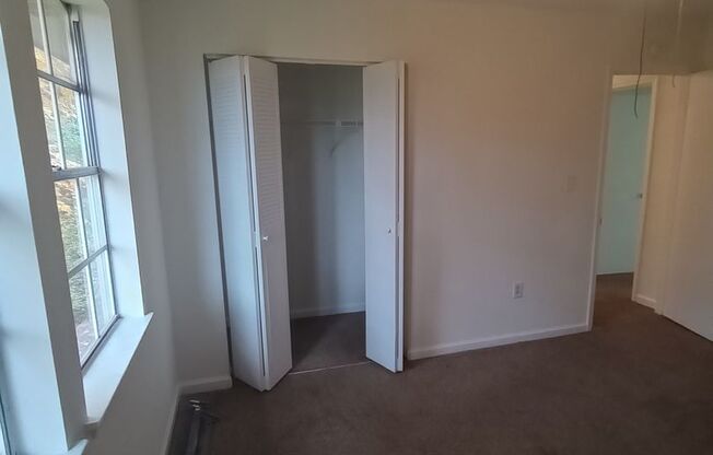 2 beds, 1.5 baths, $995