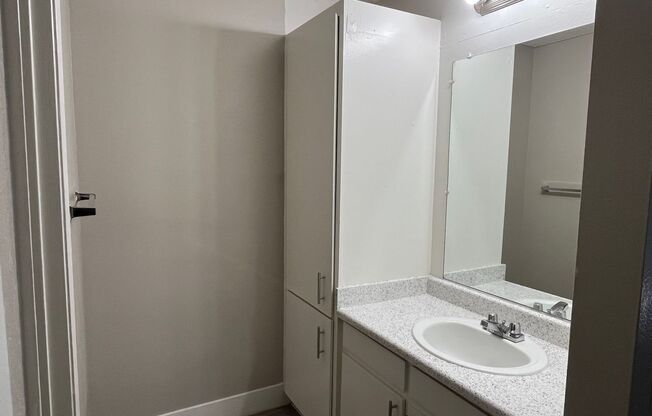 1 bed, 1 bath, 714 sqft, $1,595, Unit 023