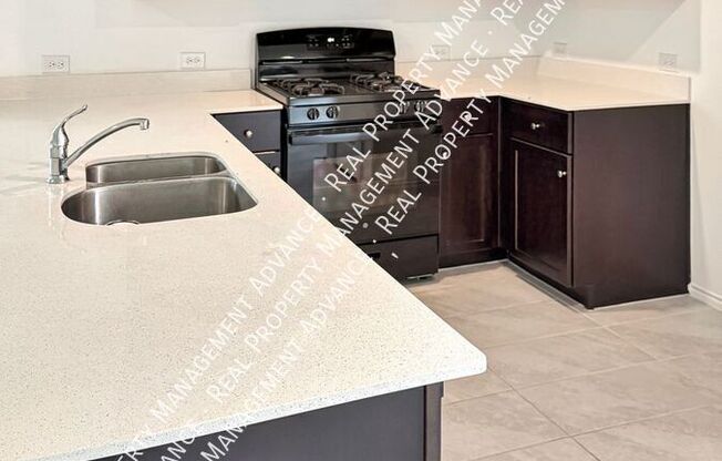 7608 BLUEBELL LN