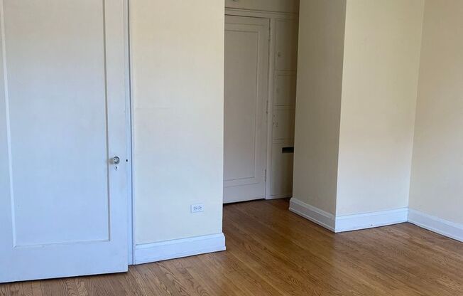 Studio, 1 bath, 301 sqft, $1,350, Unit Wellington 404