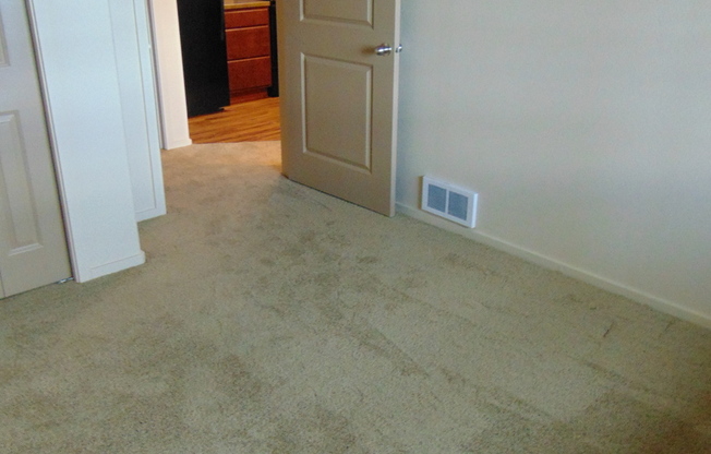 1 bed, 1 bath, 730 sqft, $1,275, Unit Unit # 122