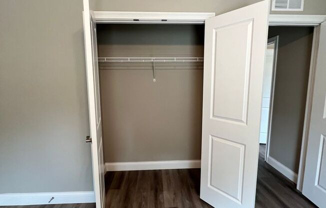 2 beds, 2 baths, 979 sqft, $1,130, Unit 914