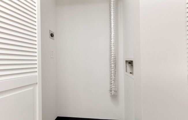 2 beds, 2 baths, 900 sqft, $1,050, Unit 303