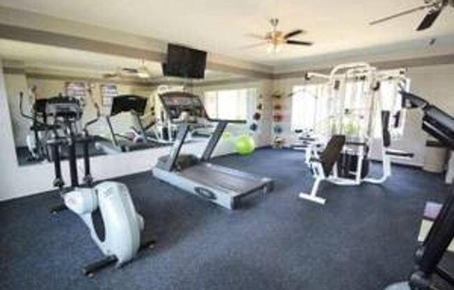 2 beds, 1 bath, 900 sqft, $2,600, Unit E004